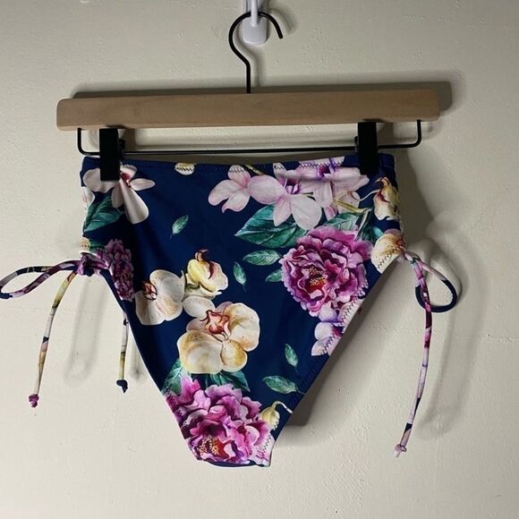 Cupshe Navy Floral Side Cinch High Waist Bikini Bottom - Picture 3 of 7